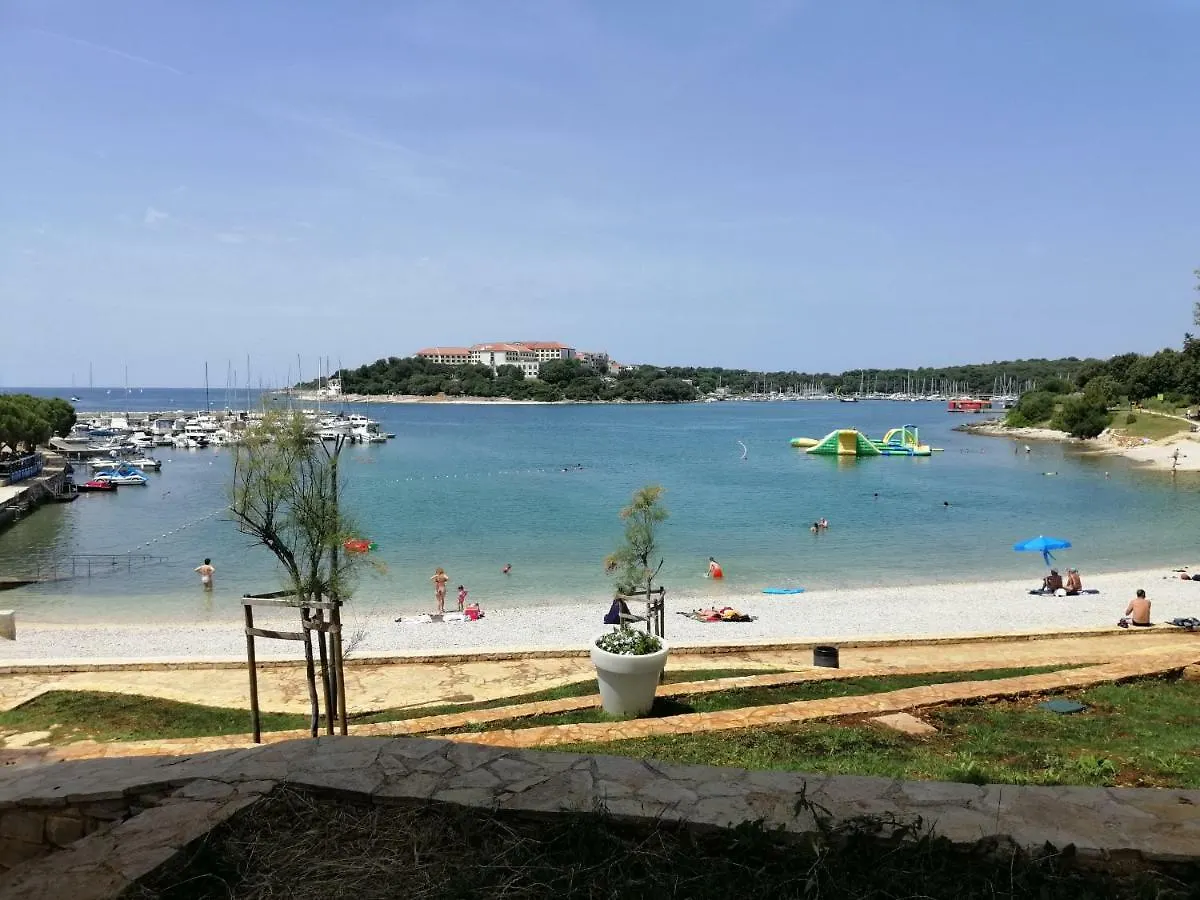 Studio Apartment Mila Pola 0*,  Croazia